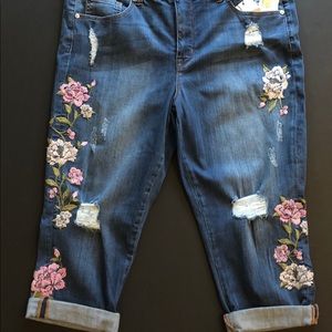 NWT Melissa McCarthy Seven7 Embroidered Jeans 18W